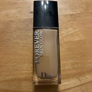Dior Forever Skin Glow 2W